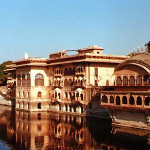 Deeg Palace